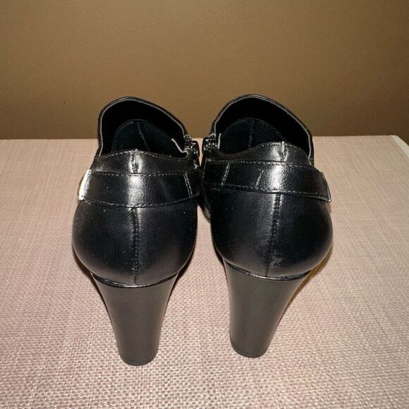 Anne Klein Women’s Sophie Black Leather Heel Booties Size 11 - Picture 5 of 9
